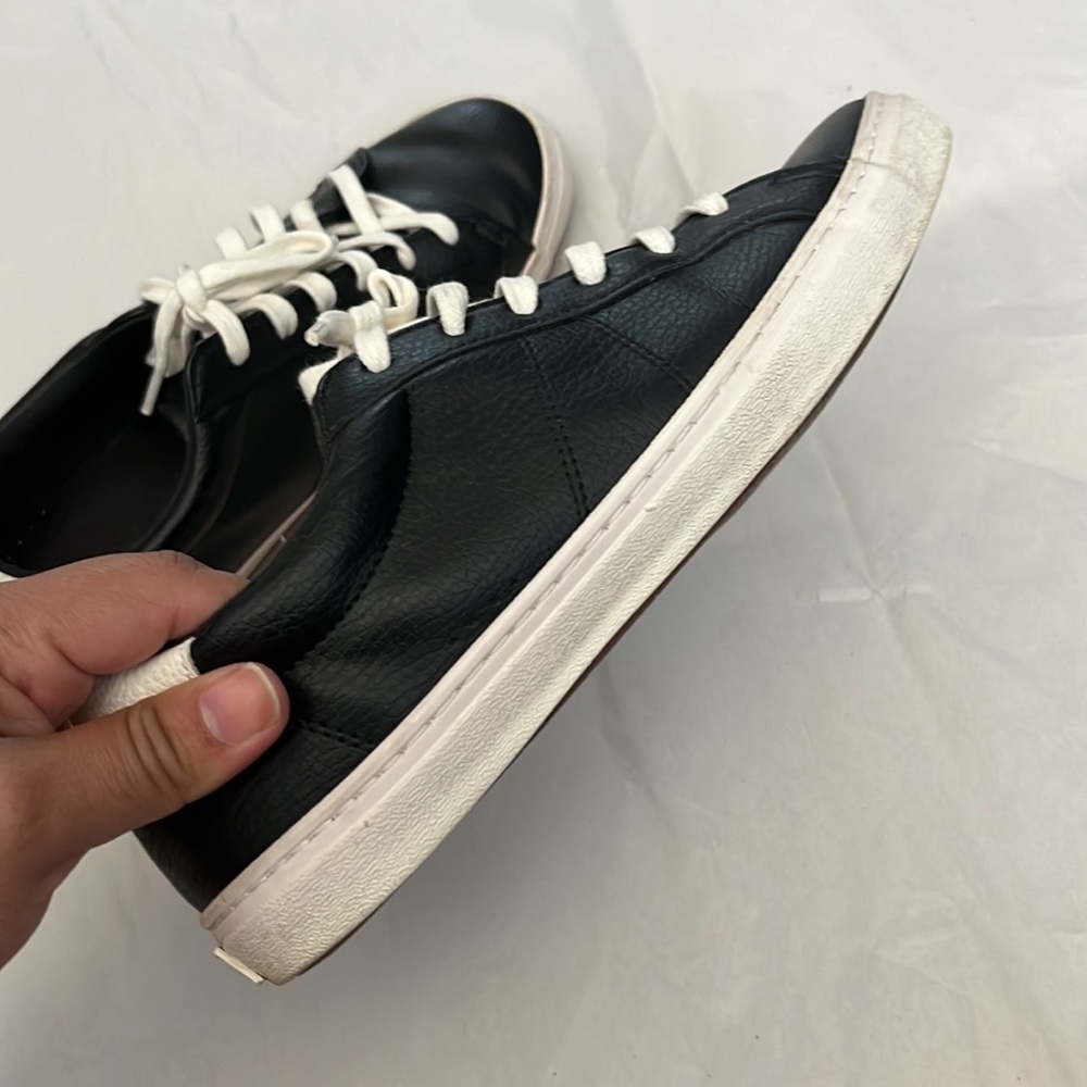 Old Navy Blackjack Court Sneaker - Picture 9 of 9